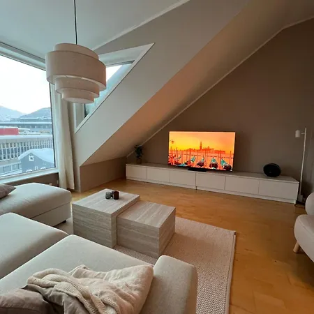 Floor With Mountain View - Close To Center Apartamento